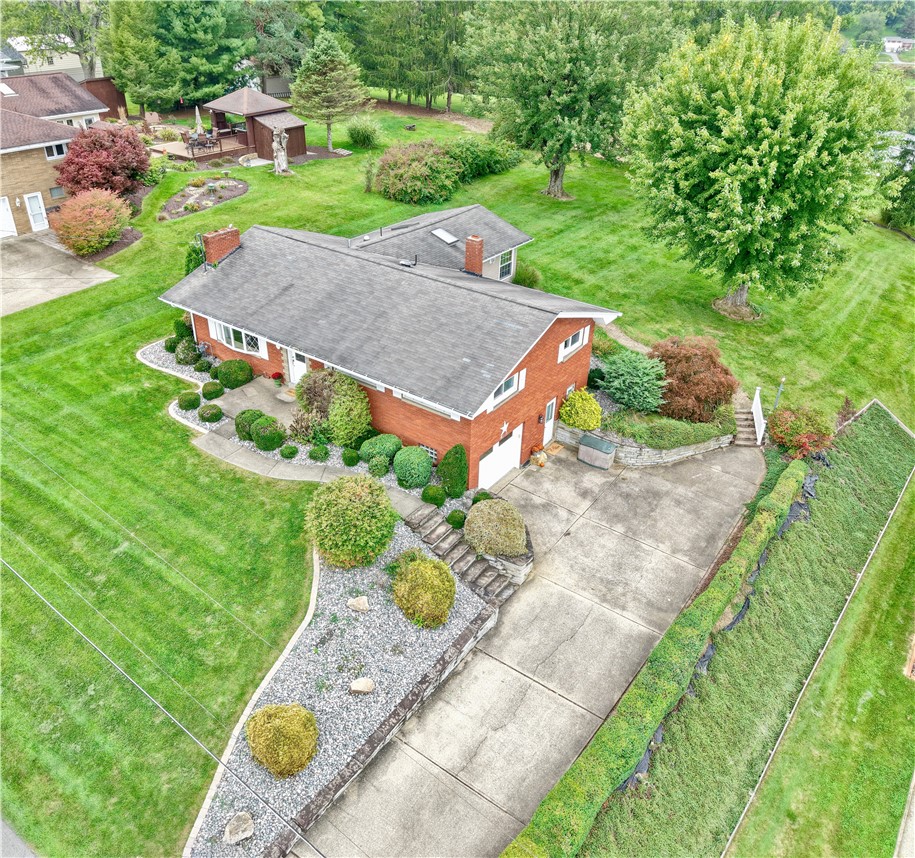 321 Comanche Dr — photo