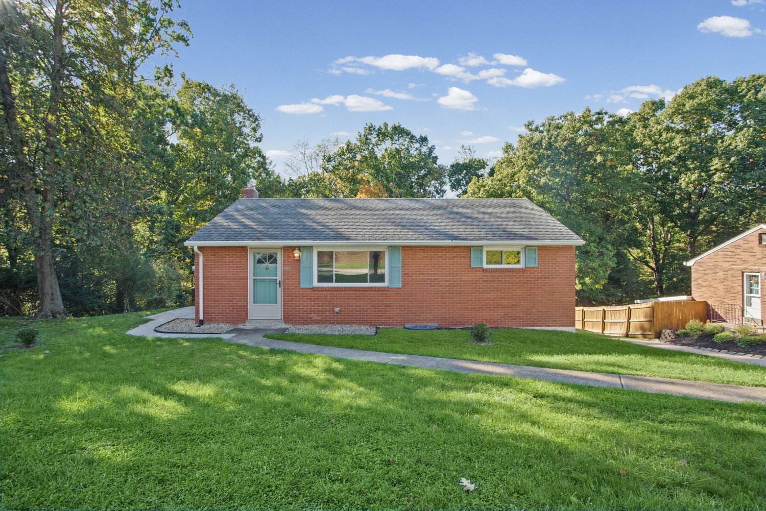 1403 Lakeside Drive — photo