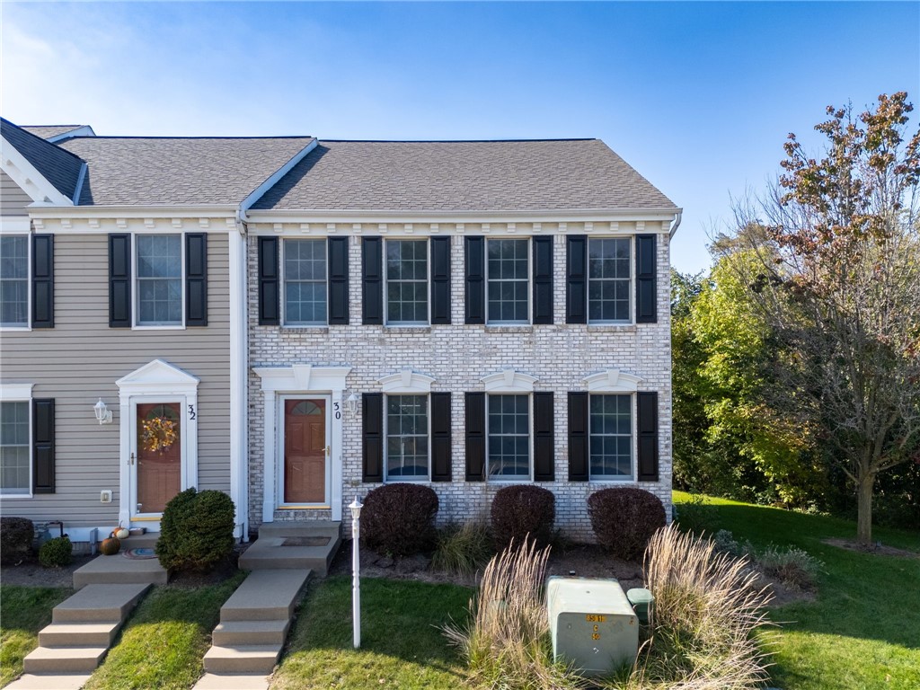 30 Castle View Dr — photo