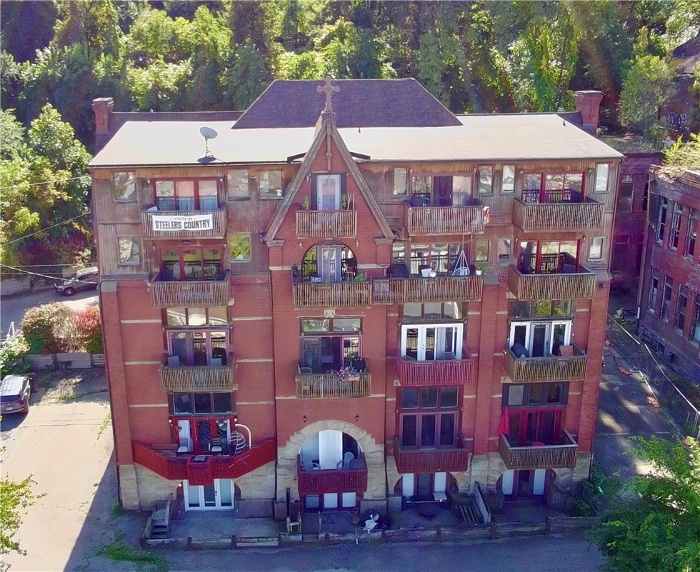 66 Pius St Unit 202 — photo