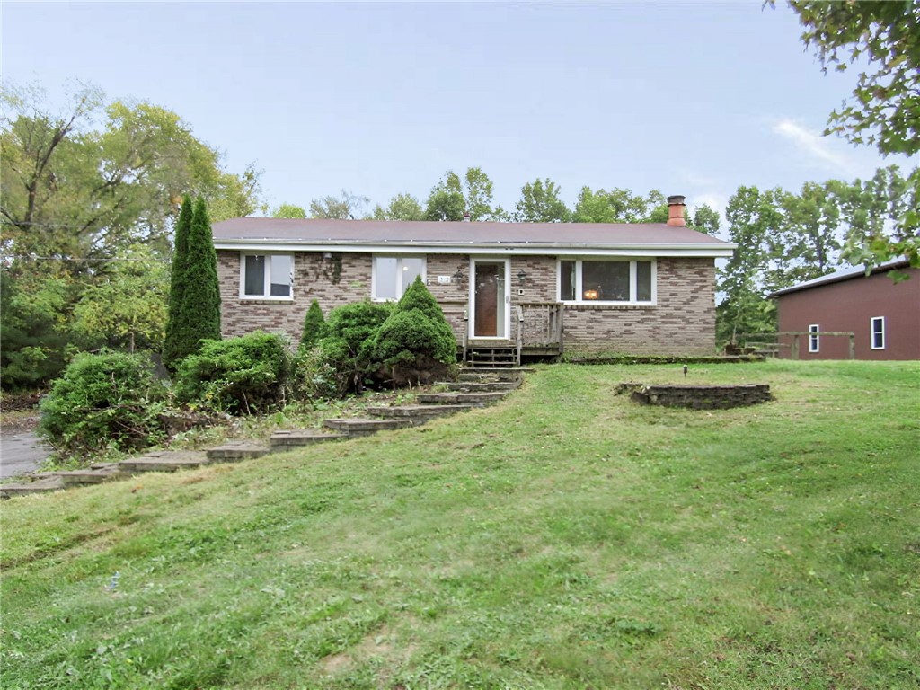 312 Leslie Rd — photo