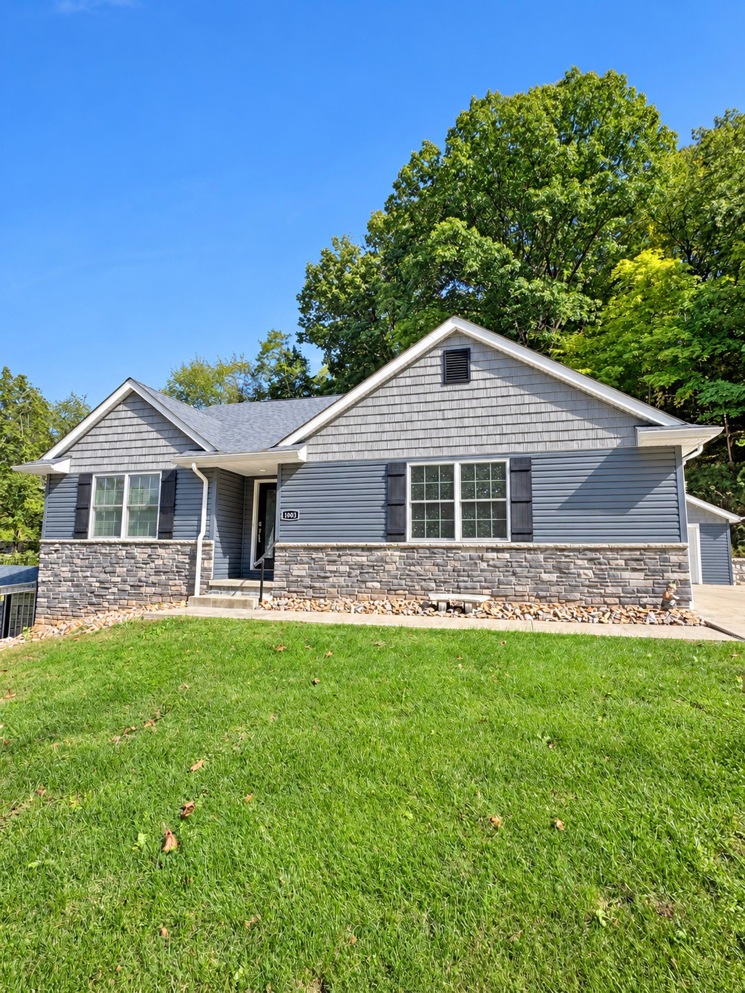 1003 Laurel Hill Dr — photo