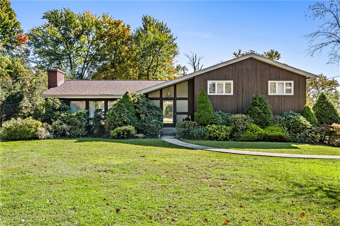 3535 Macarthur Dr — photo