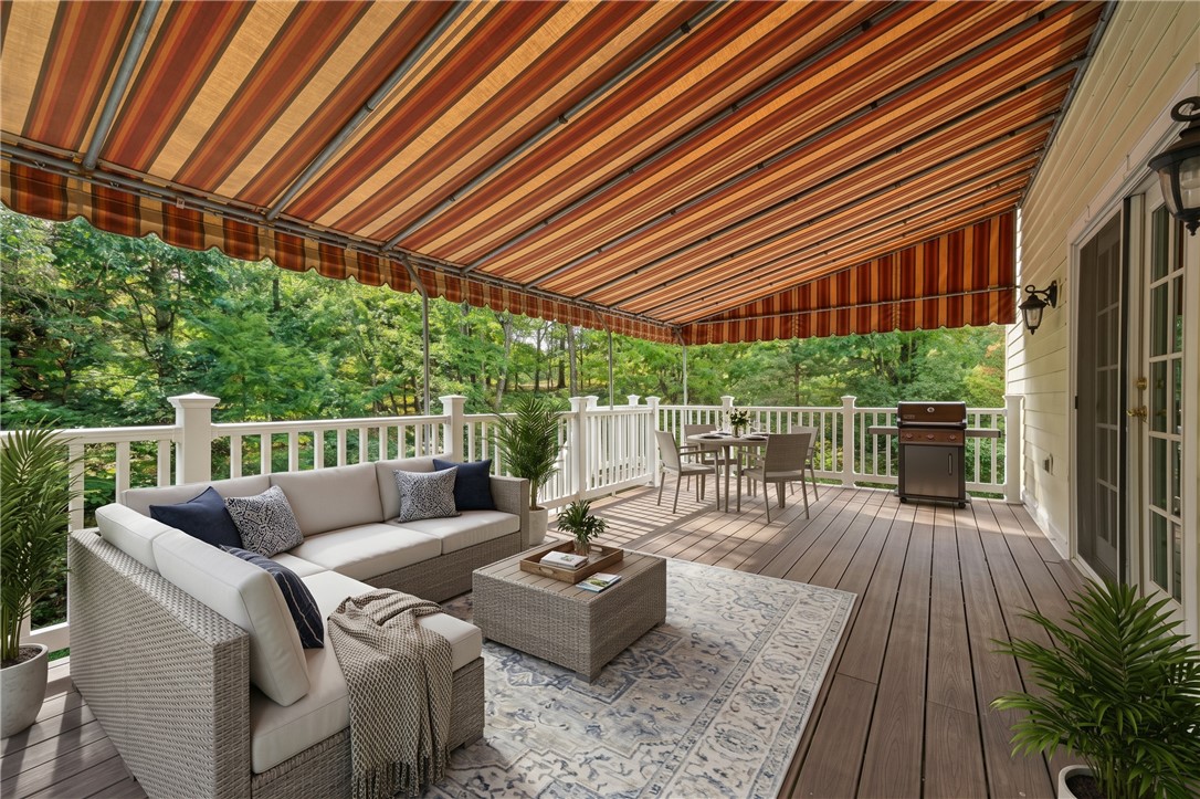 2448 Rihn Strasse, Hampton, PA 15044 — photo 2