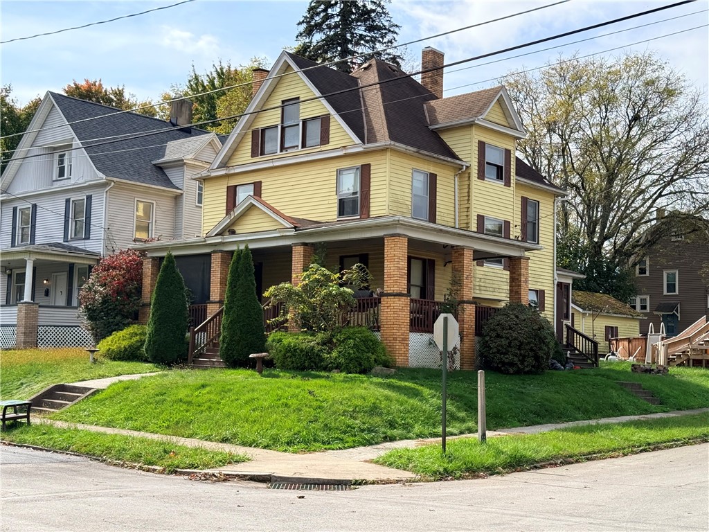 1315 Albert St — photo