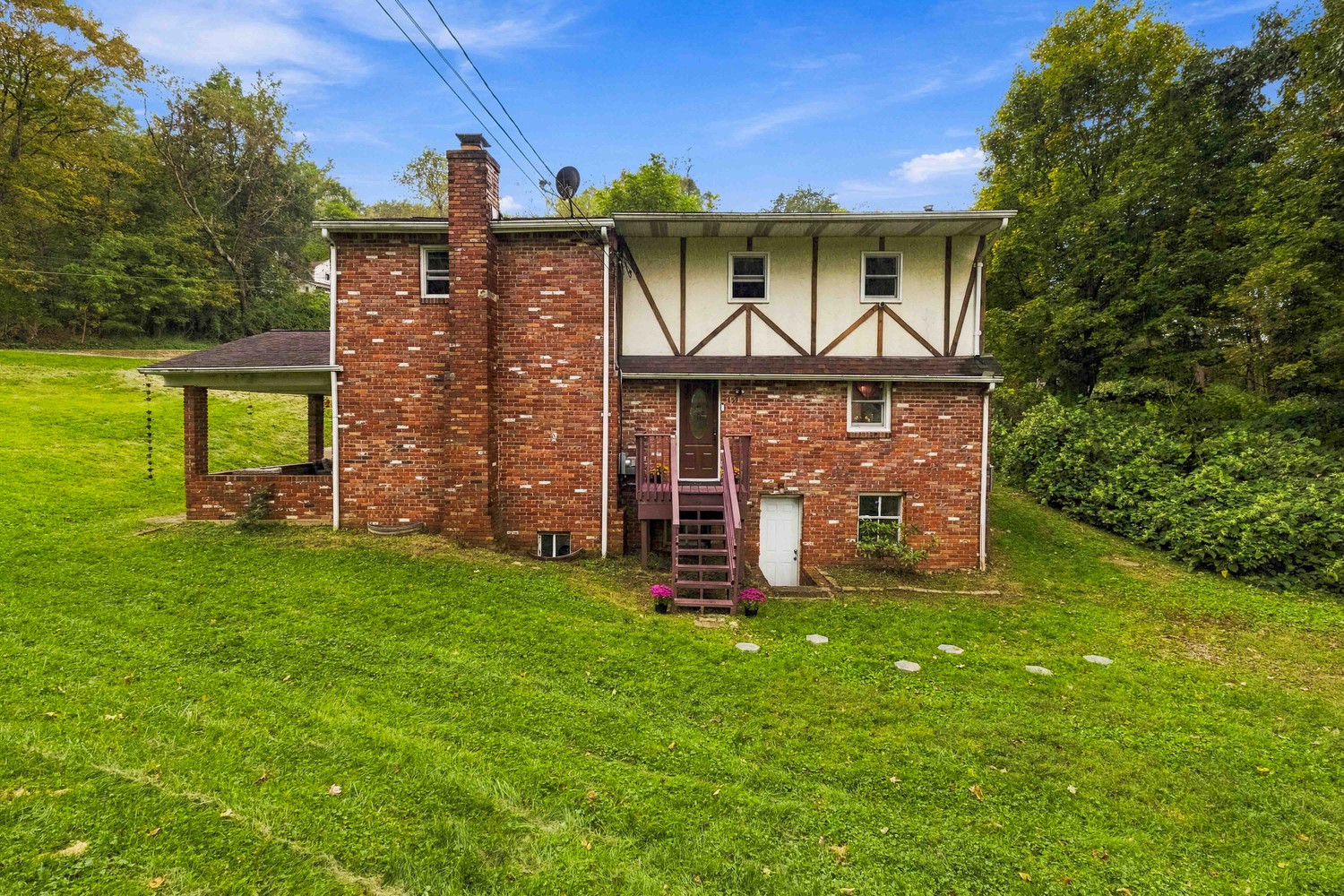 157 Wallace Drive — photo
