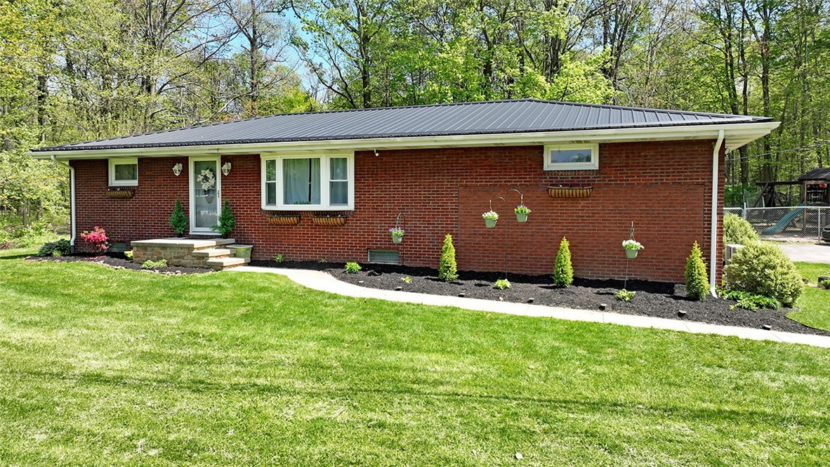 6382 Ferguson Road — photo