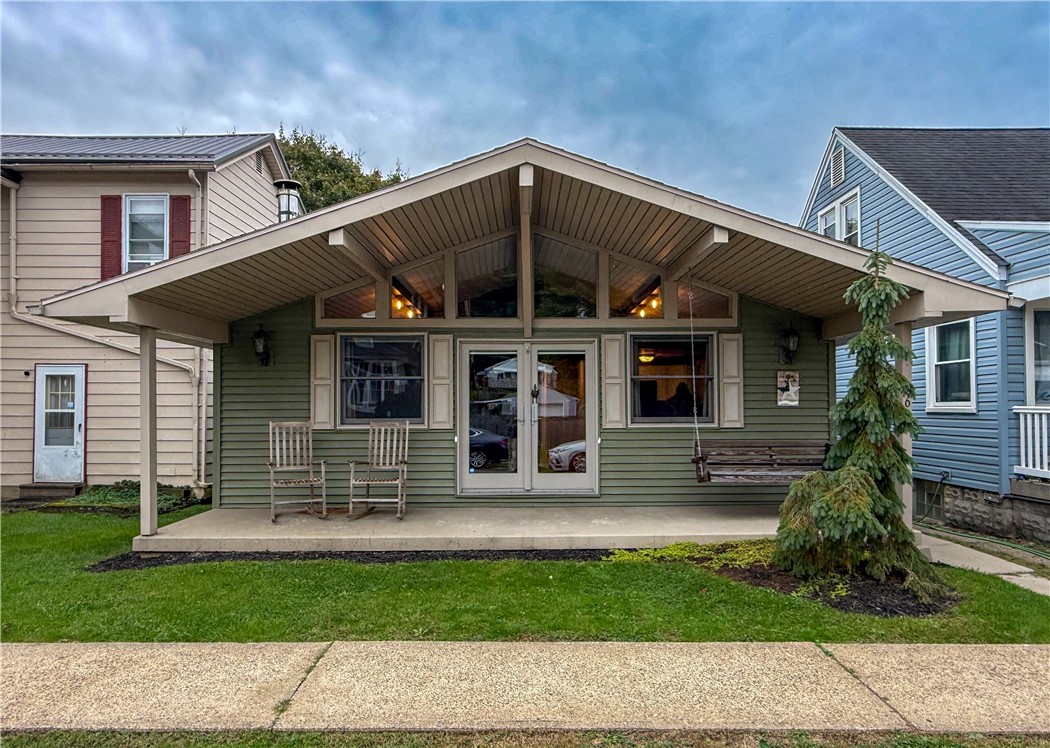 635 Hawthorne Ave — photo