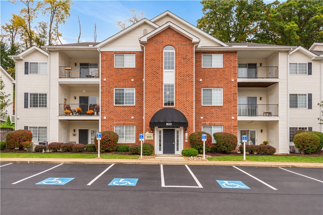 800 Hidden Ridge Ct Unit 103 — photo