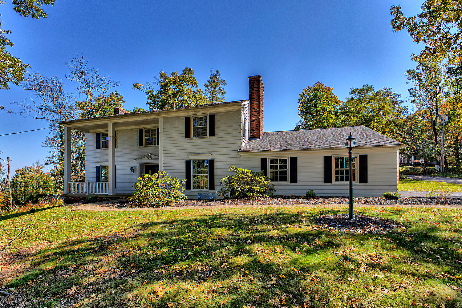 3222 Ridgeway Road — photo