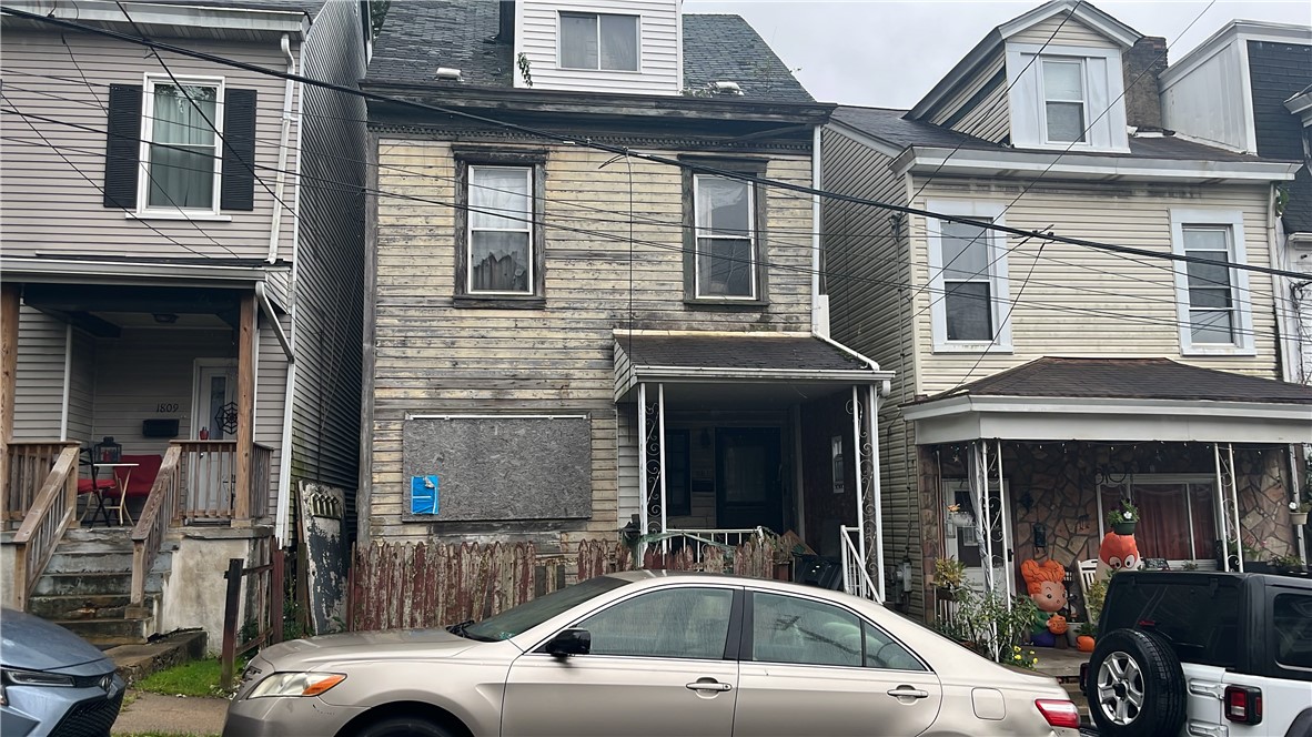 1807 Davis Ave — photo
