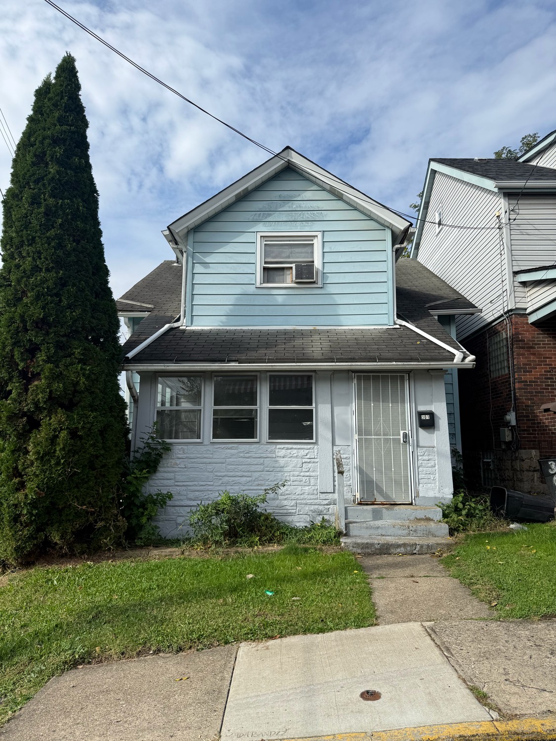 301 James Street — photo