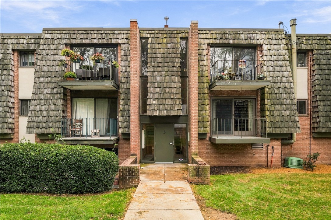 322 Forest Green Drive Unit 322 — photo