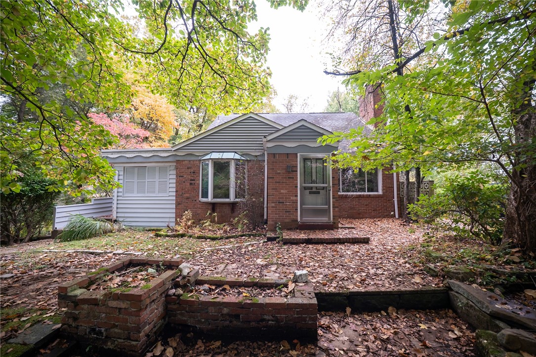 2818 Orlando Place — photo