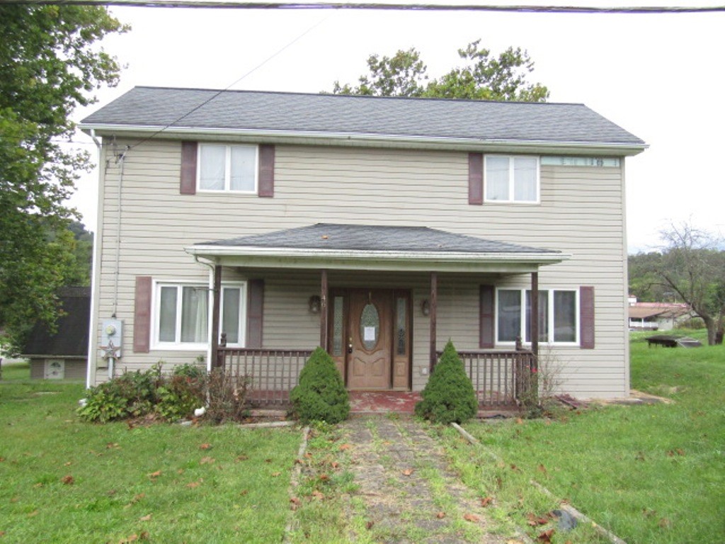 46 Memorial Dr — photo