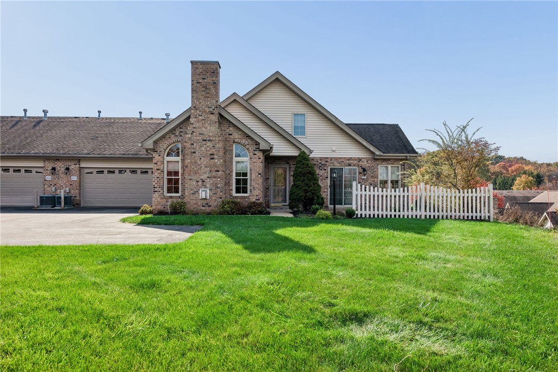 2531 Red Oak Court — photo
