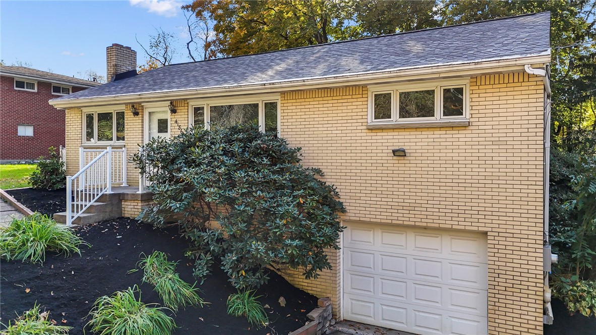 4186 Finleyville Elrama Road — photo