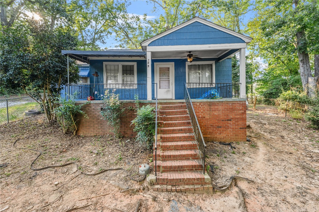 109 Brookside Circle — photo