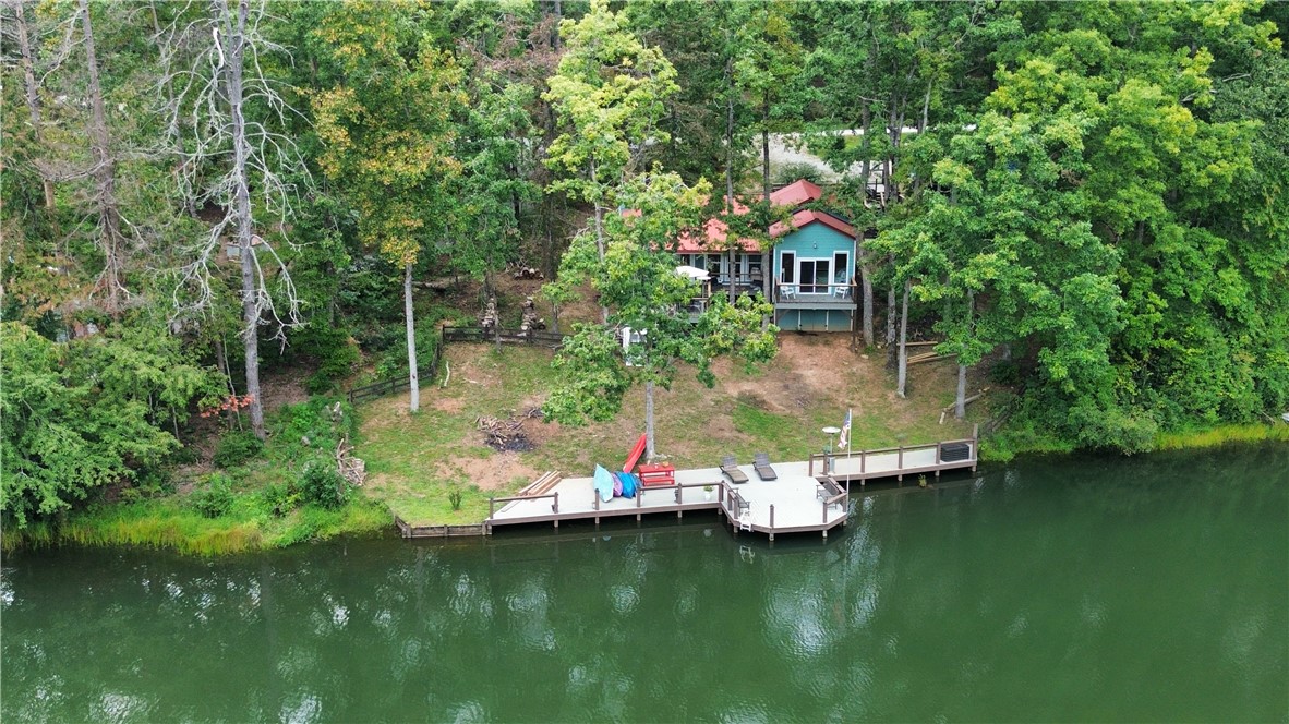 147 Lakeside Drive — photo