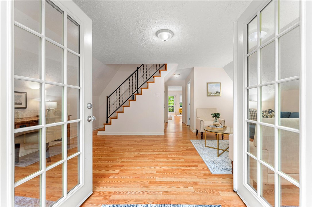 387 Chateau Drive — photo