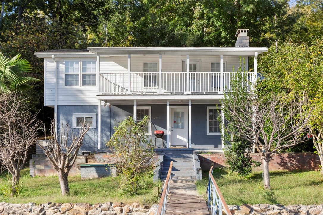 106 Holt Drive — photo