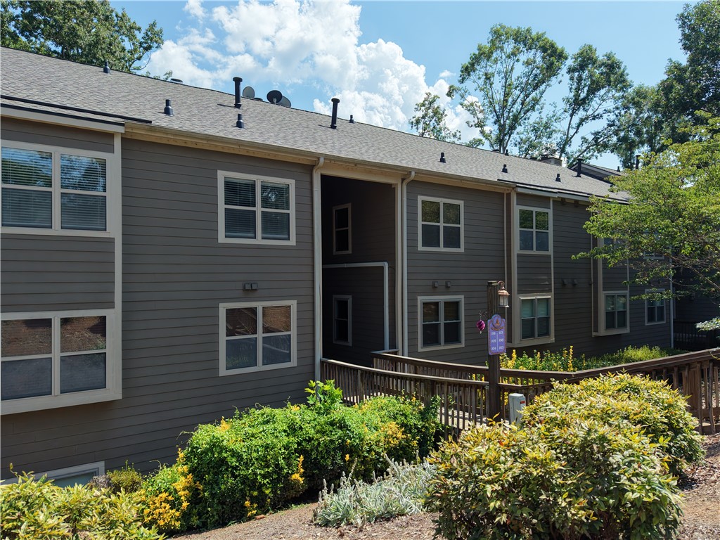 114 Captains Way — photo