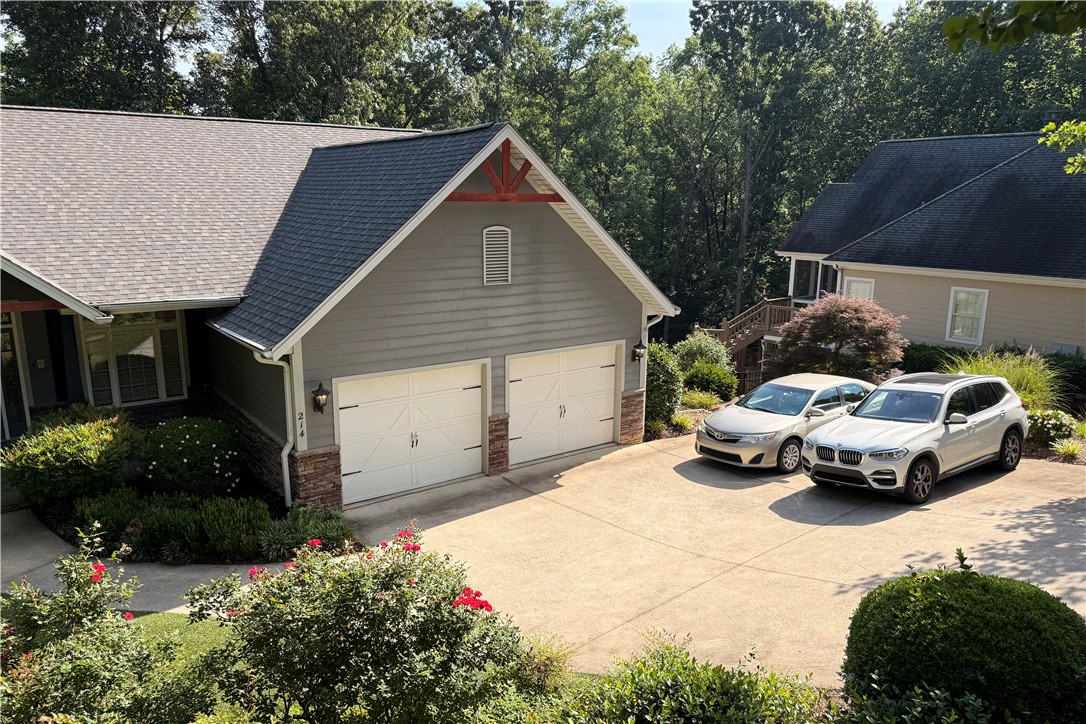 214 South Summit Drive — photo