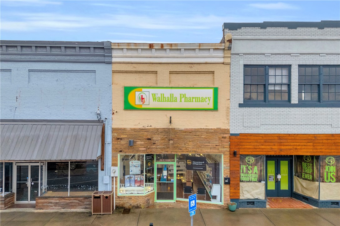 206 E Main Street — photo