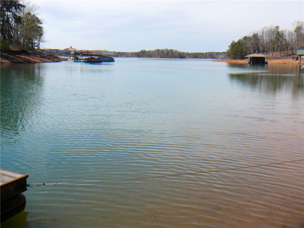 1001 Holly Knoll Drive — photo