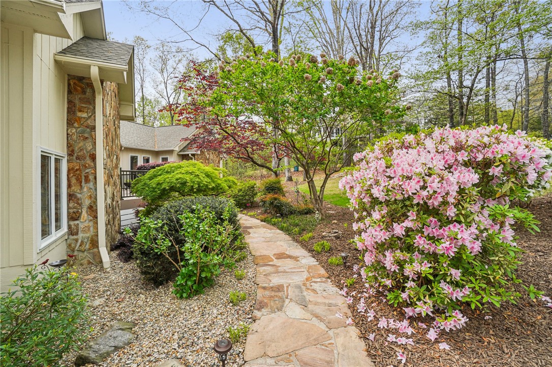 120 Beacon Ridge Circle — photo