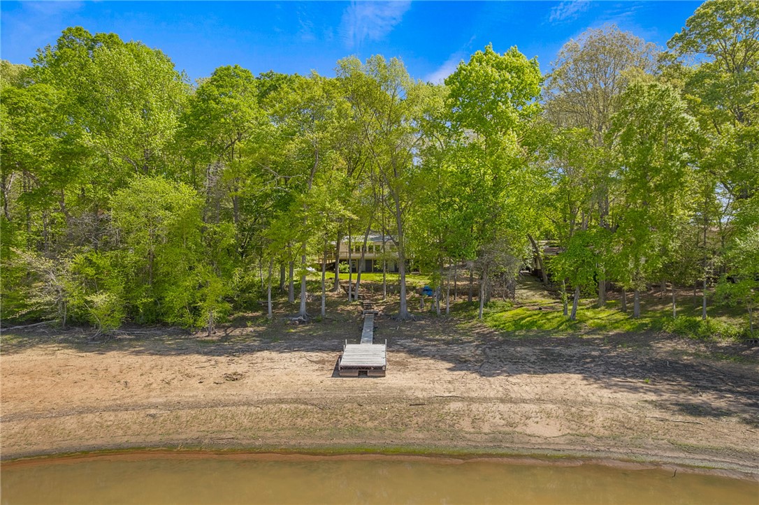 114 Beaver Lane 204 — photo