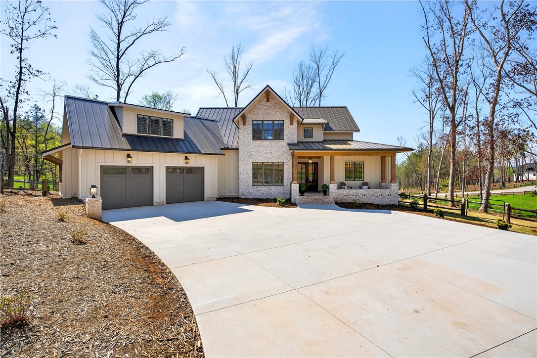 102 Waterfall Overlook Way — photo