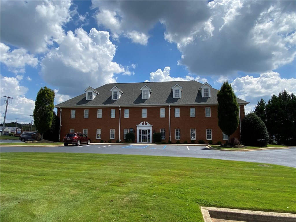 1818 East Main Street Park — photo