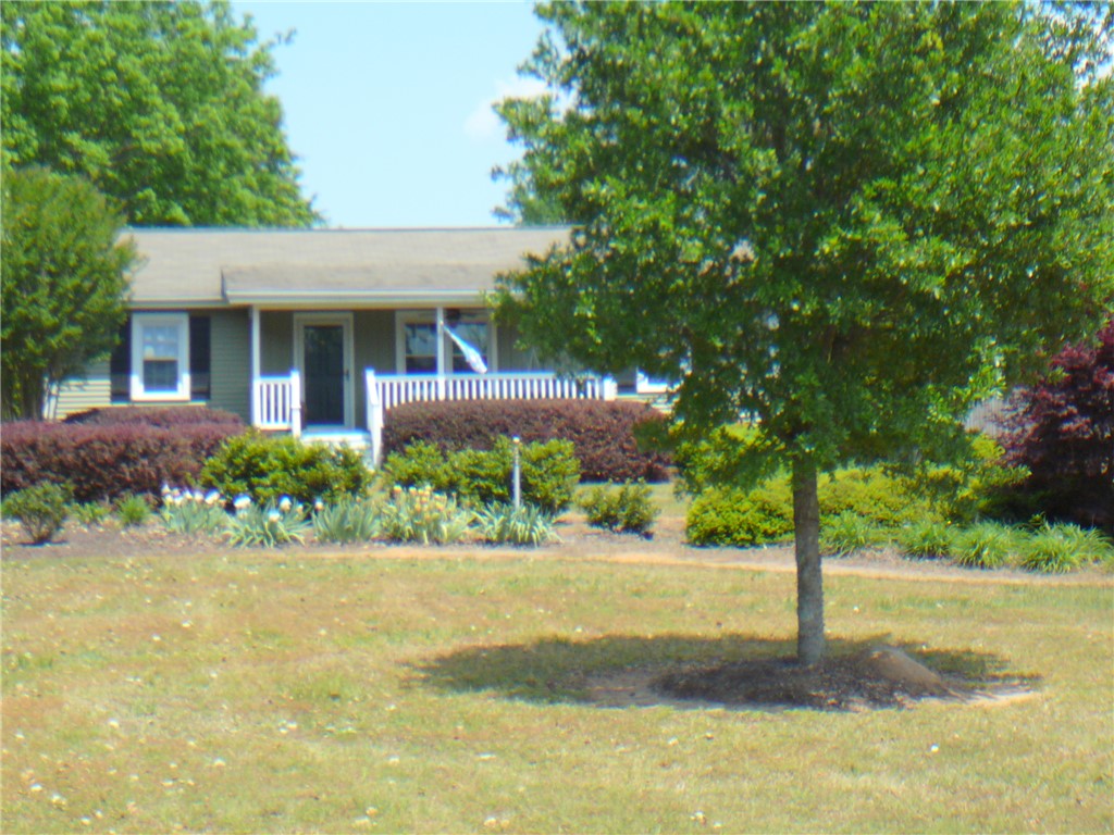 3673 Highway 28 South — photo
