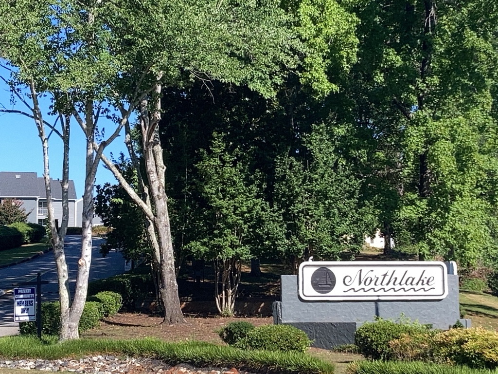 202 Northlake Drive — photo
