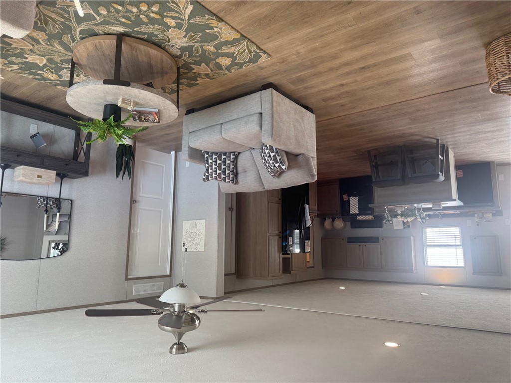 103 Twin Oaks Court — photo