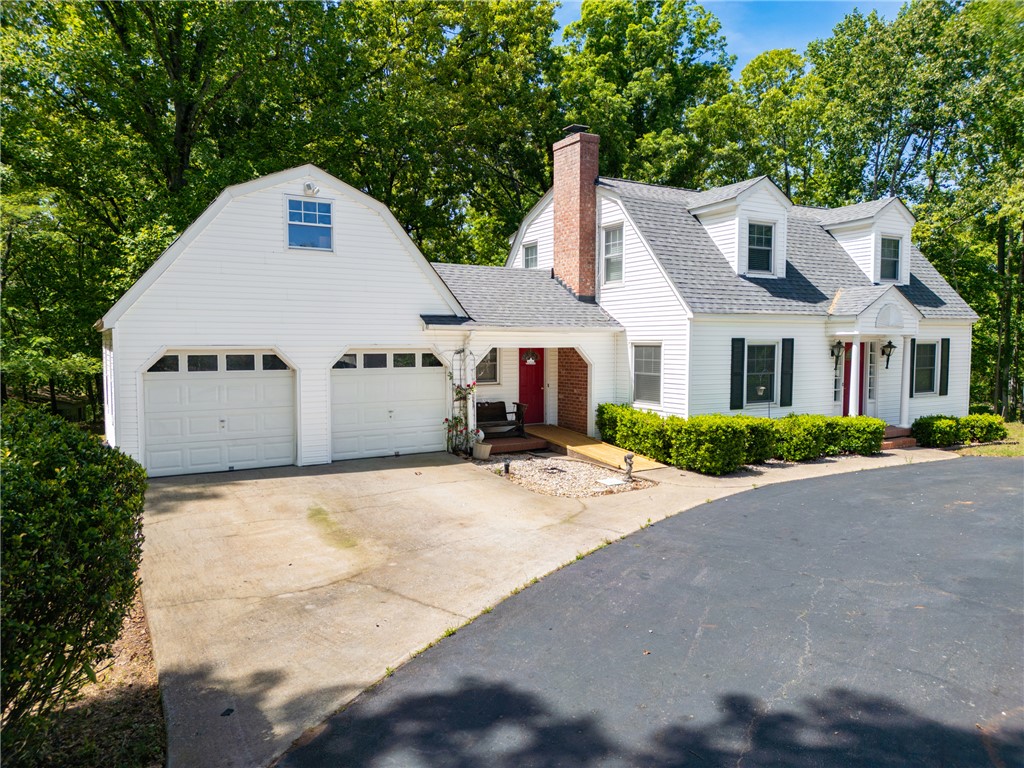 1211 Manse Jolly Road — photo