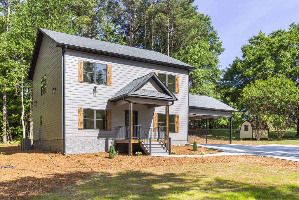 906 Fairfield Drive — photo