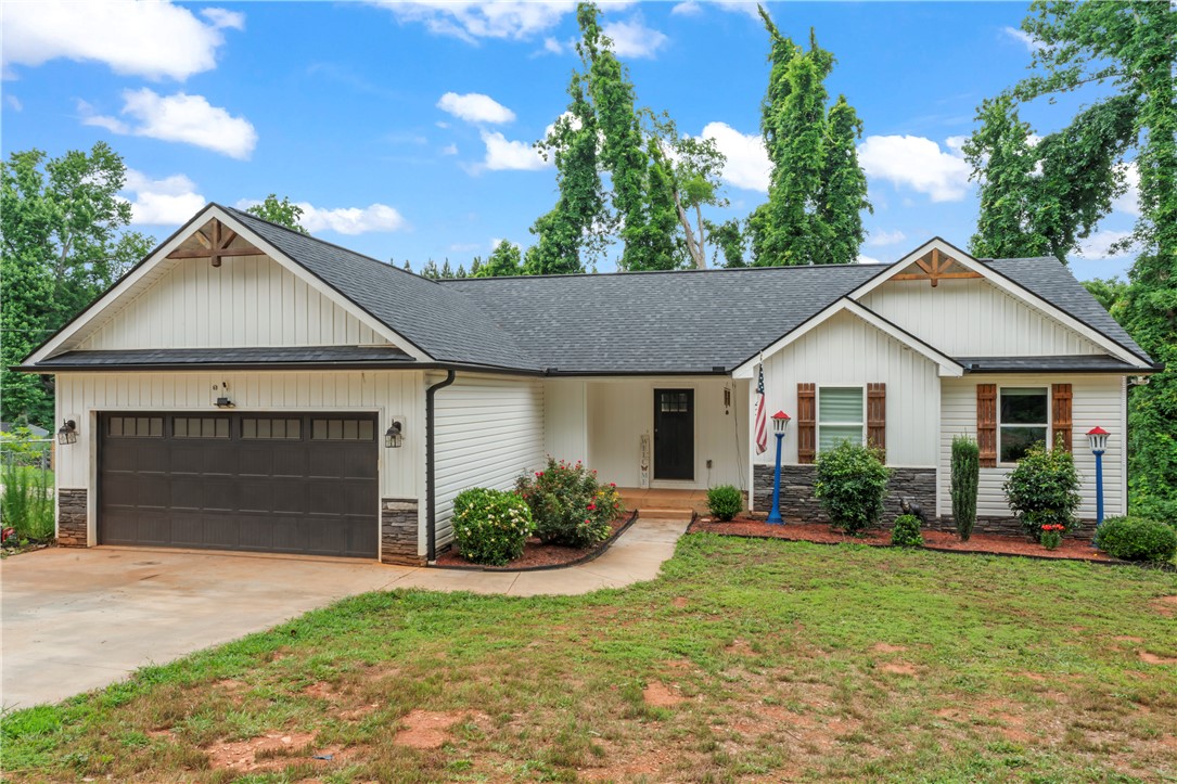 429 Nelson Drive — photo