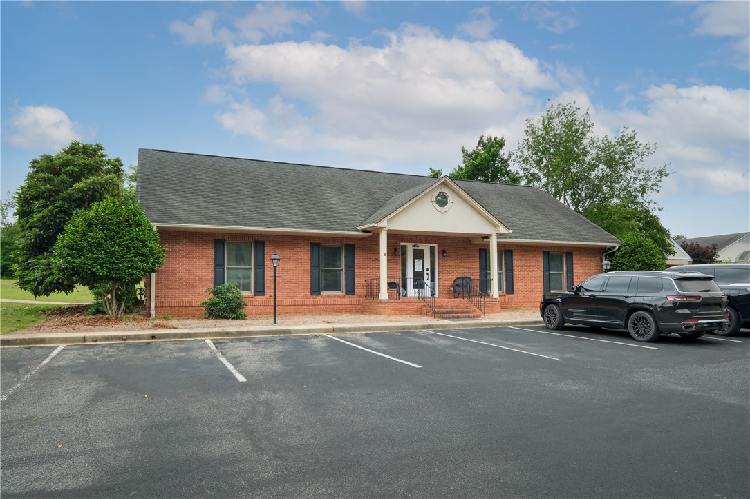 1924 McConnell Springs Road — photo