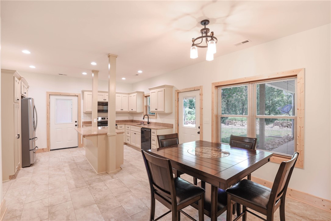 303 N Norris Drive — photo