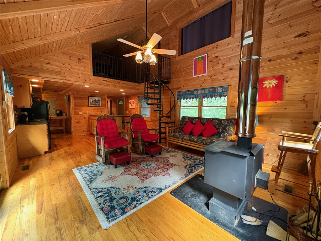 10475 War Woman Road — photo