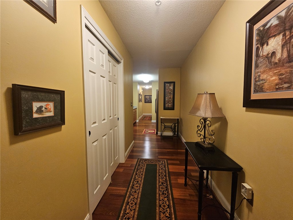 402 Lookover Drive — photo