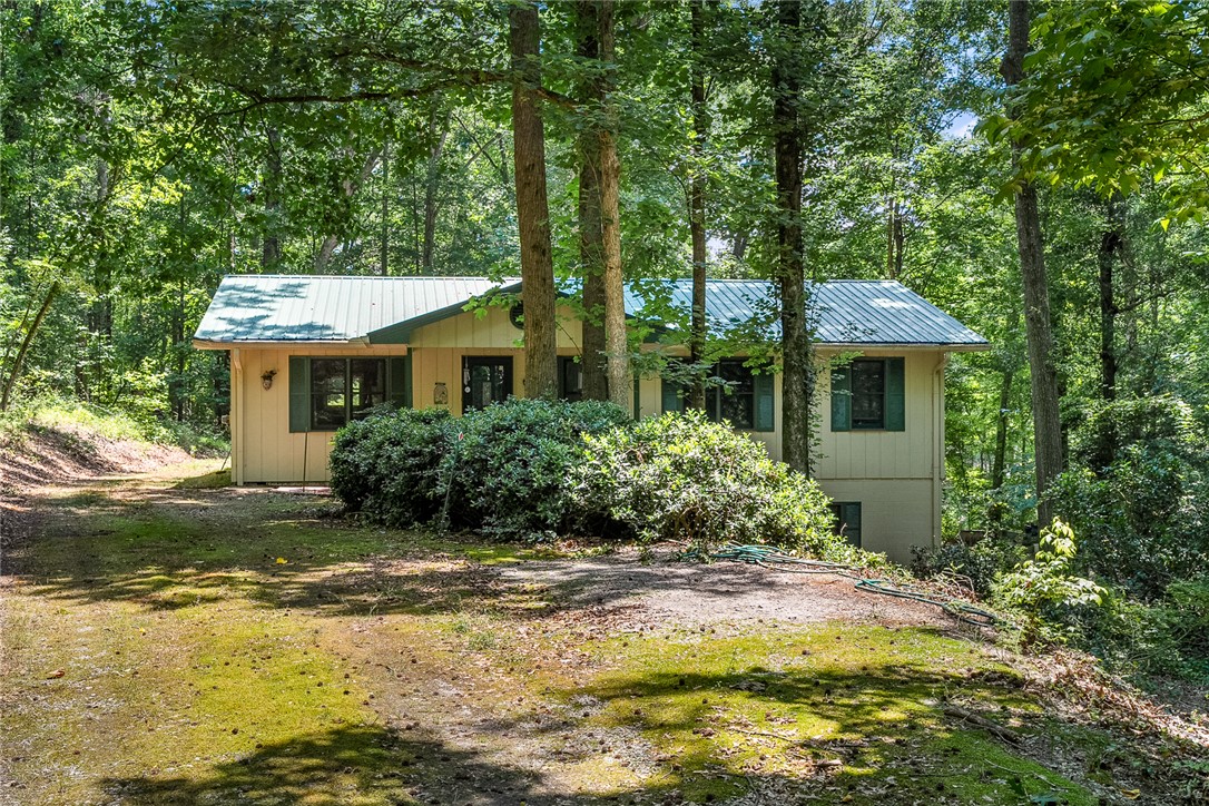 1029 White Pine Lane — photo
