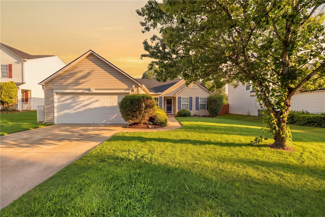 120 Crescent Creek Court — photo