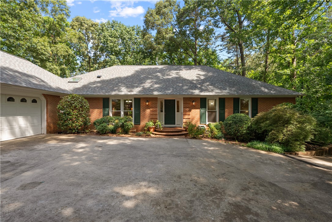 1210 Cane Creek Drive — photo