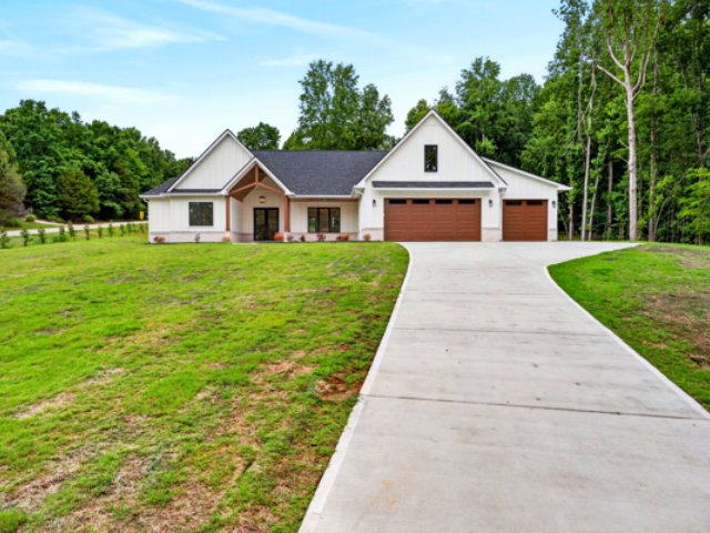 501 W. Peninsula Drive — photo