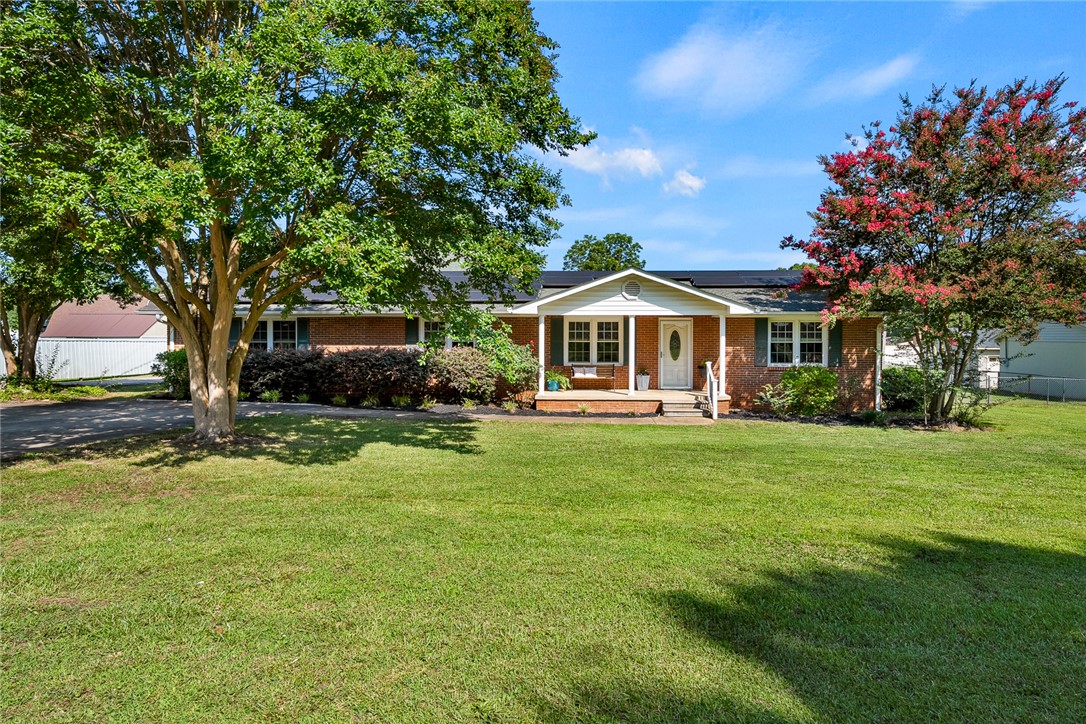 105 Lee Drive — photo