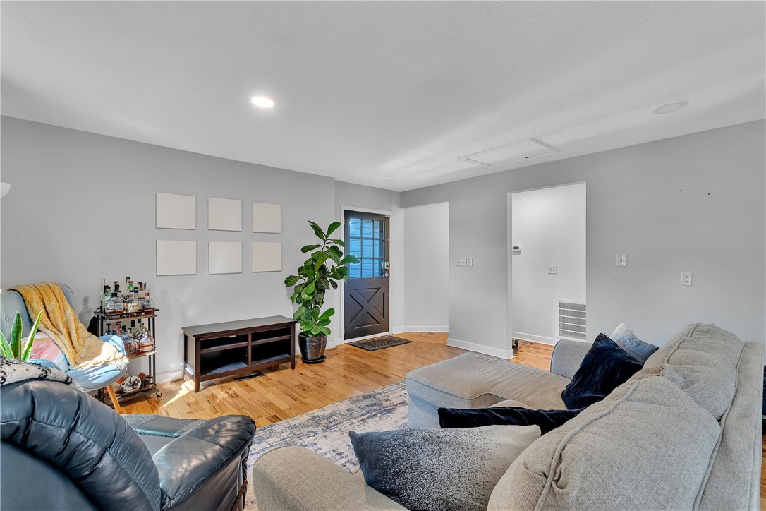 919 Berkeley Drive — photo