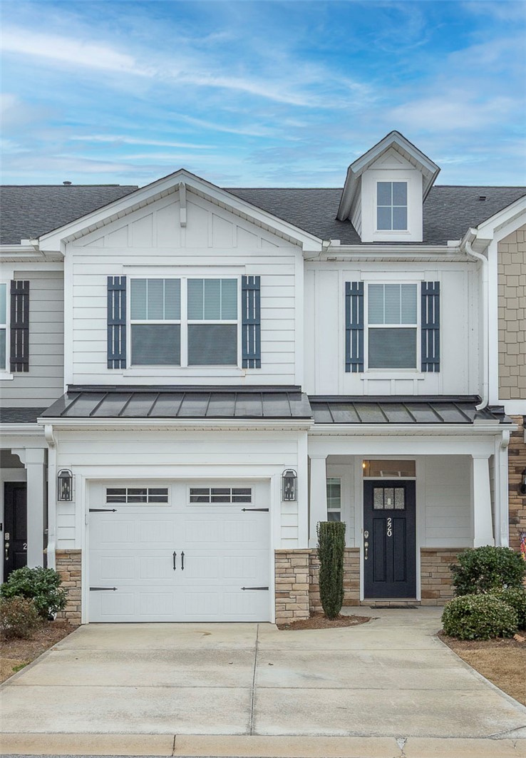 220 Nautique Court — photo